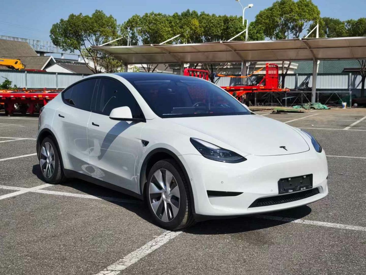 2023年1月特斯拉 Model S  2023款 三電機全輪驅(qū)動 Plaid版