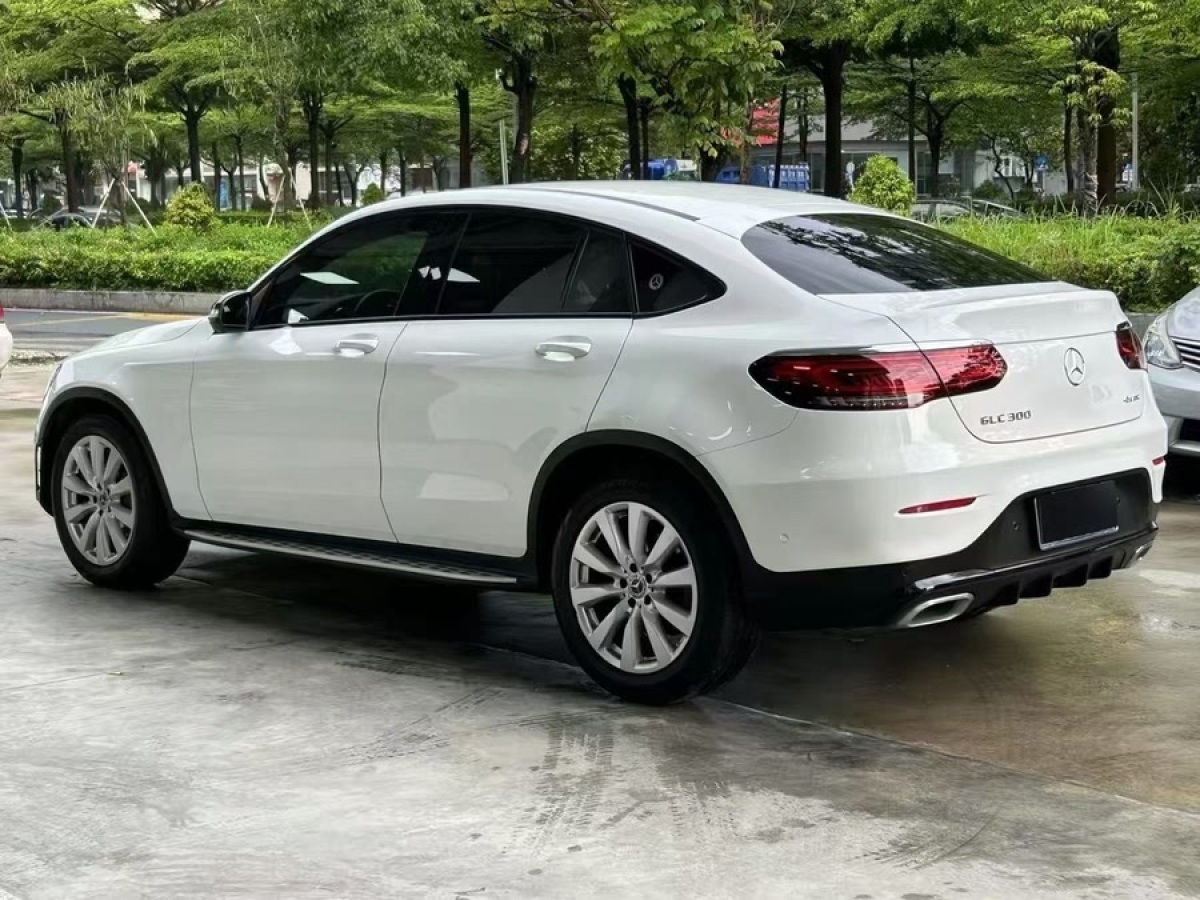 奔馳 奔馳GLC  2023款 改款 GLC 260 4MATIC 轎跑SUV圖片