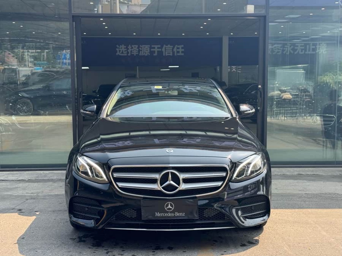 奔馳 奔馳E級  2020款 改款 E 300 L 運動時尚型圖片