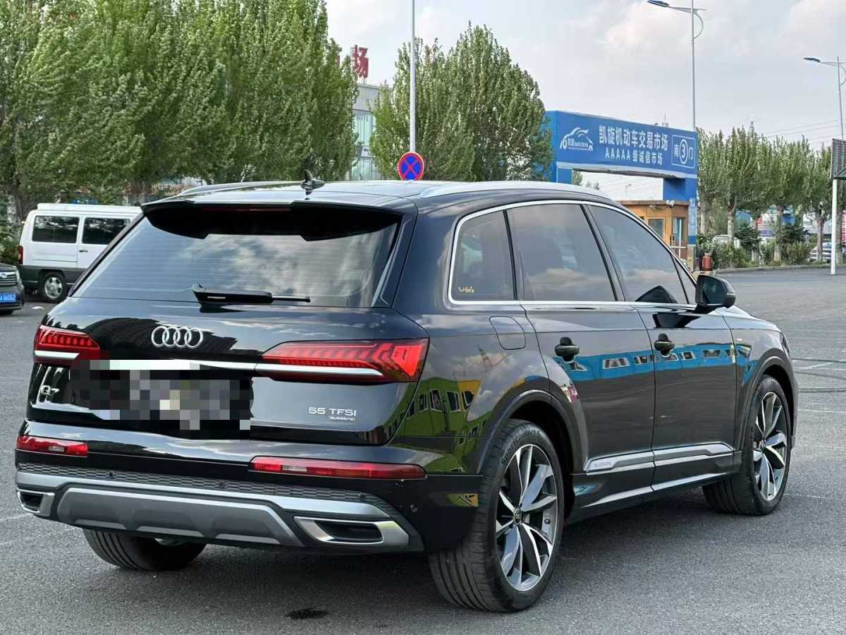 奧迪 奧迪Q7  2023款 55 TFSI quattro S line運(yùn)動(dòng)型圖片