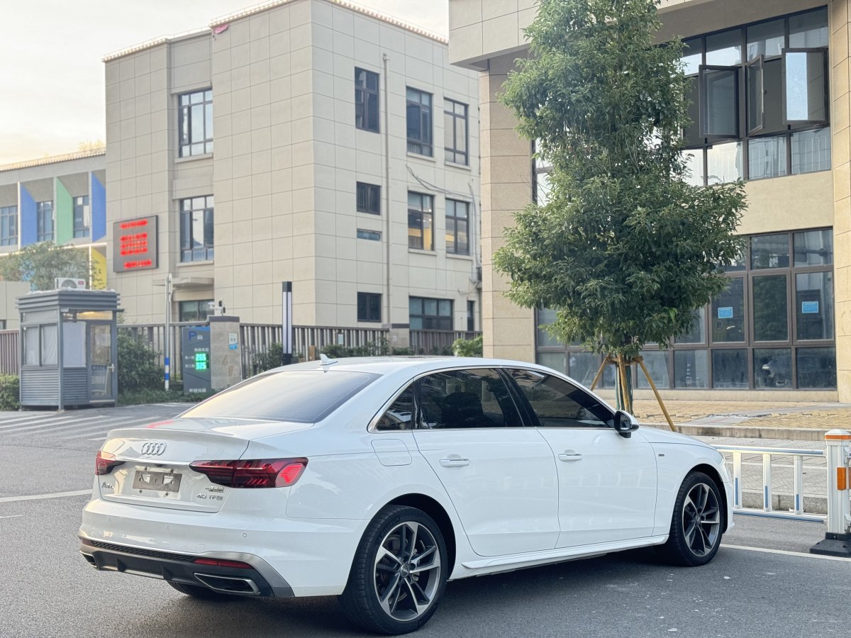 奧迪 奧迪A4L  2020款 40 TFSI 時(shí)尚動感型圖片