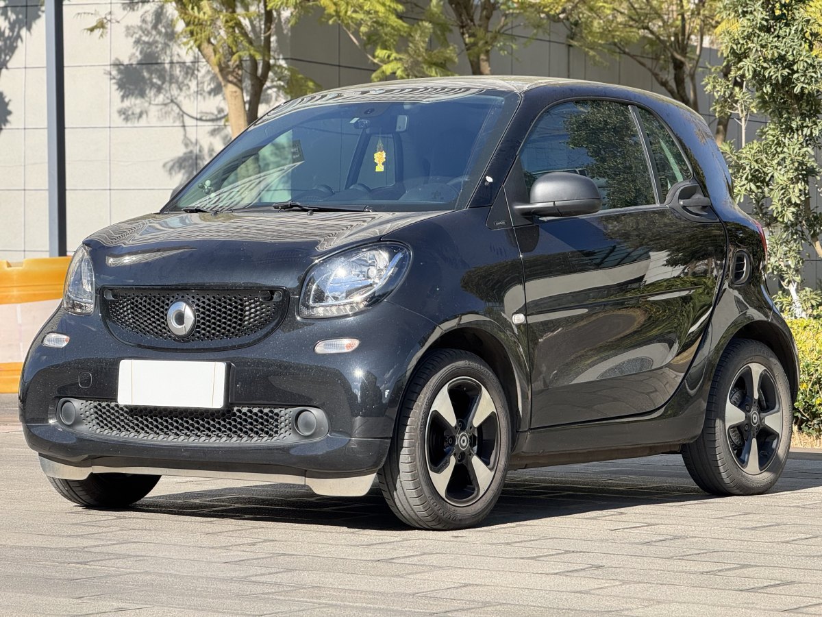 smart fortwo  2018款 1.0L 52千瓦硬頂激情版圖片