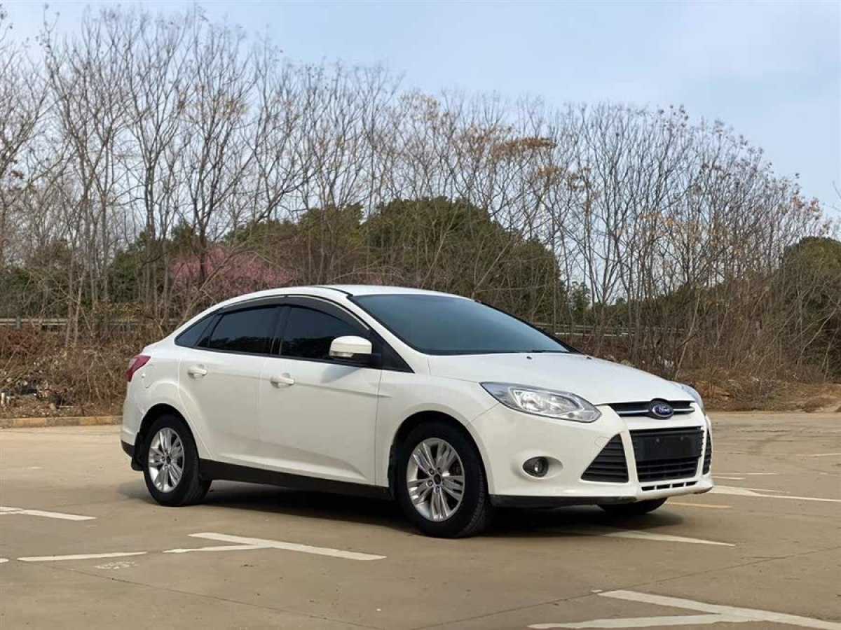 福特 ?？怂? 2012款 三廂 1.6L 自動(dòng)舒適型圖片