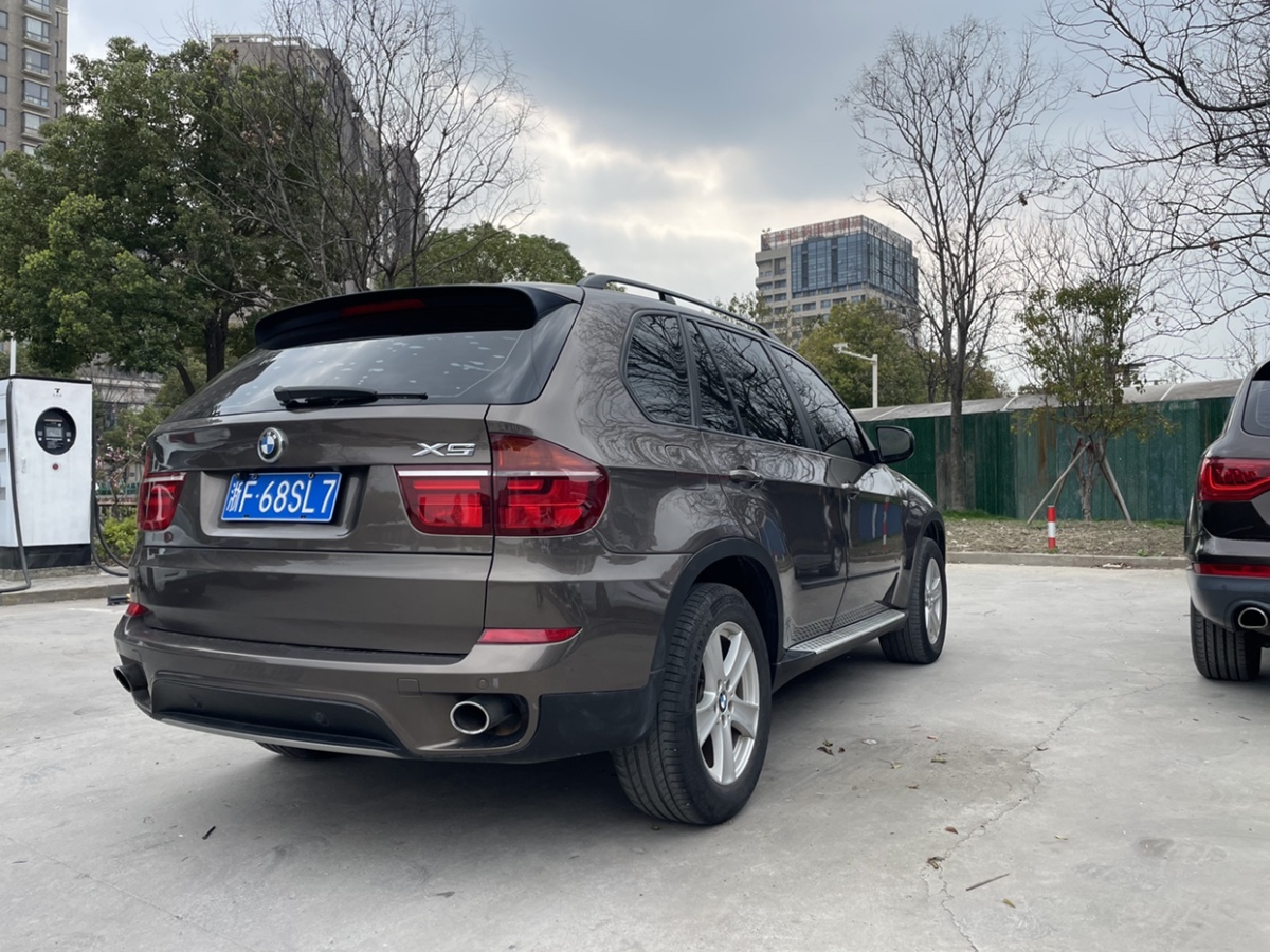 寶馬 寶馬X5  2013款 xDrive35i 領(lǐng)先型圖片