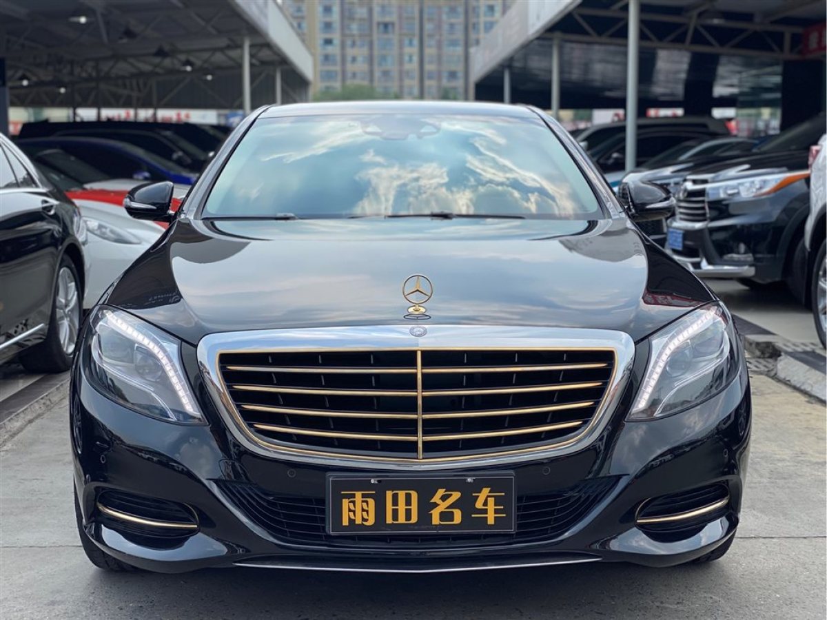 奔馳s級2021款s500l4matic是不少消費者想購買的車型,下面小編就為