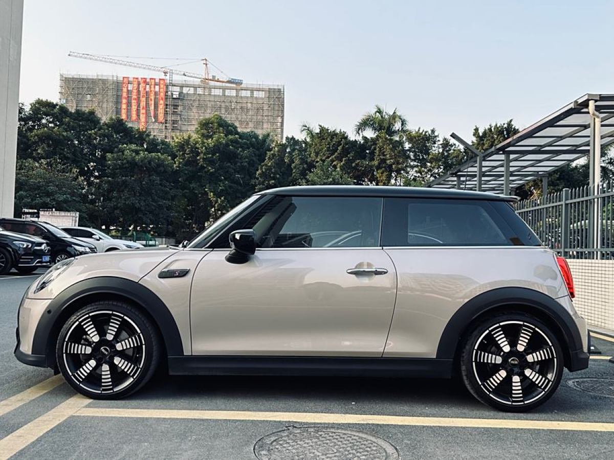 MINI MINI  2022款 改款 2.0T COOPER S 藝術家圖片