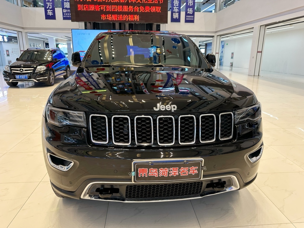 Jeep 大切諾基  2020款 3.0L 專(zhuān)業(yè)導(dǎo)航版圖片