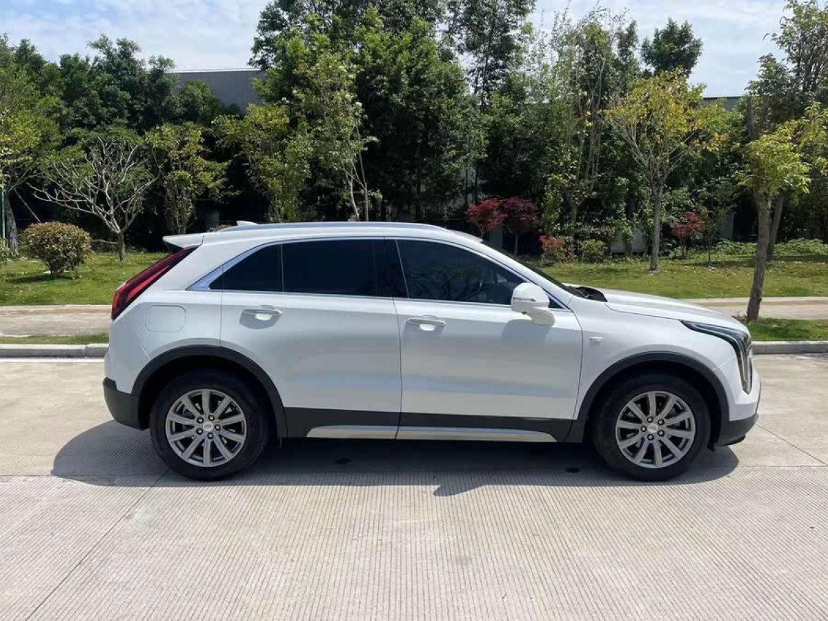 凱迪拉克 XT4  2020款 改款 28T 四驅(qū)領(lǐng)先型圖片