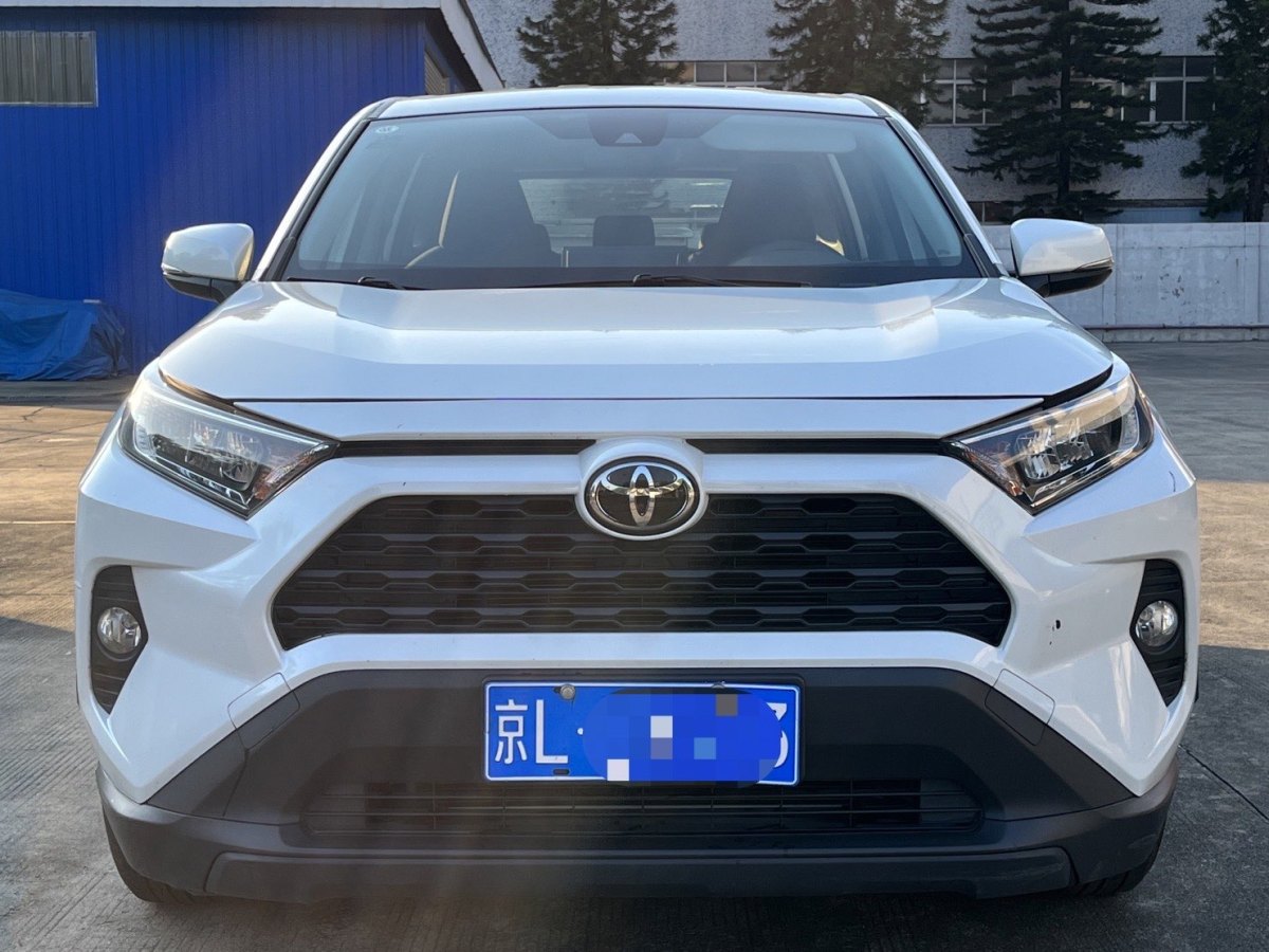 2020年9月豐田 RAV4  2018款 榮放 2.0L CVT兩驅(qū)都市版