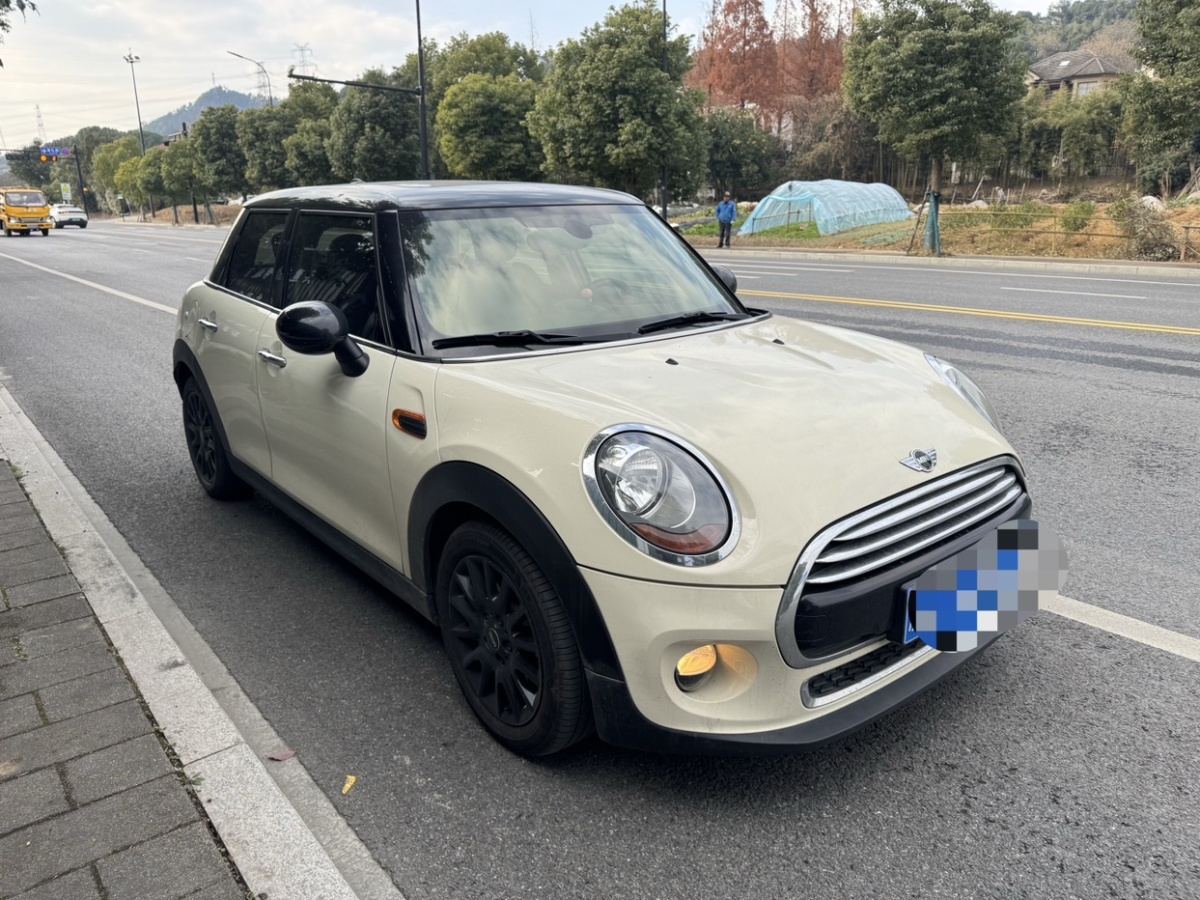 MINI MINI  2017款 1.5T COOPER 冰蓝色限量版 五门版图片