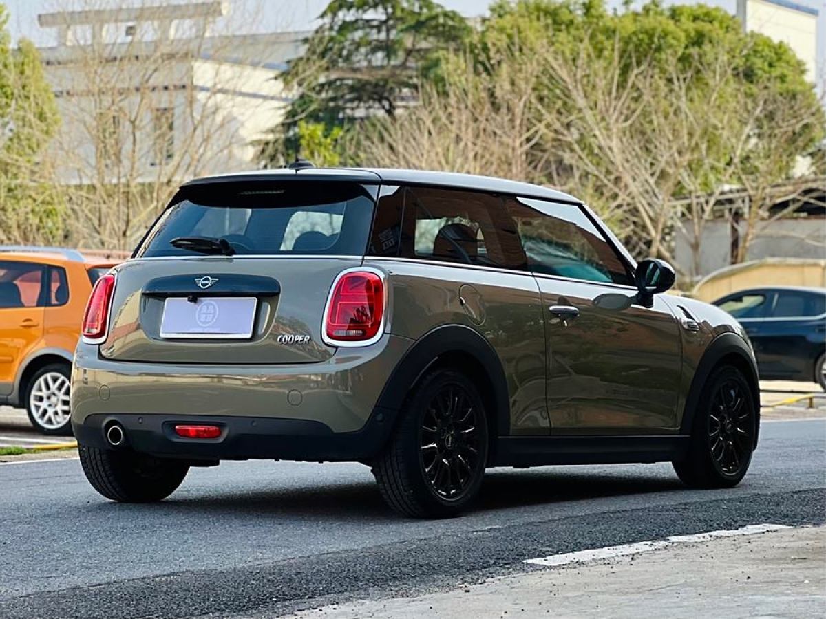 MINI COUNTRYMAN  2018款 1.5T COOPER 經(jīng)典派圖片