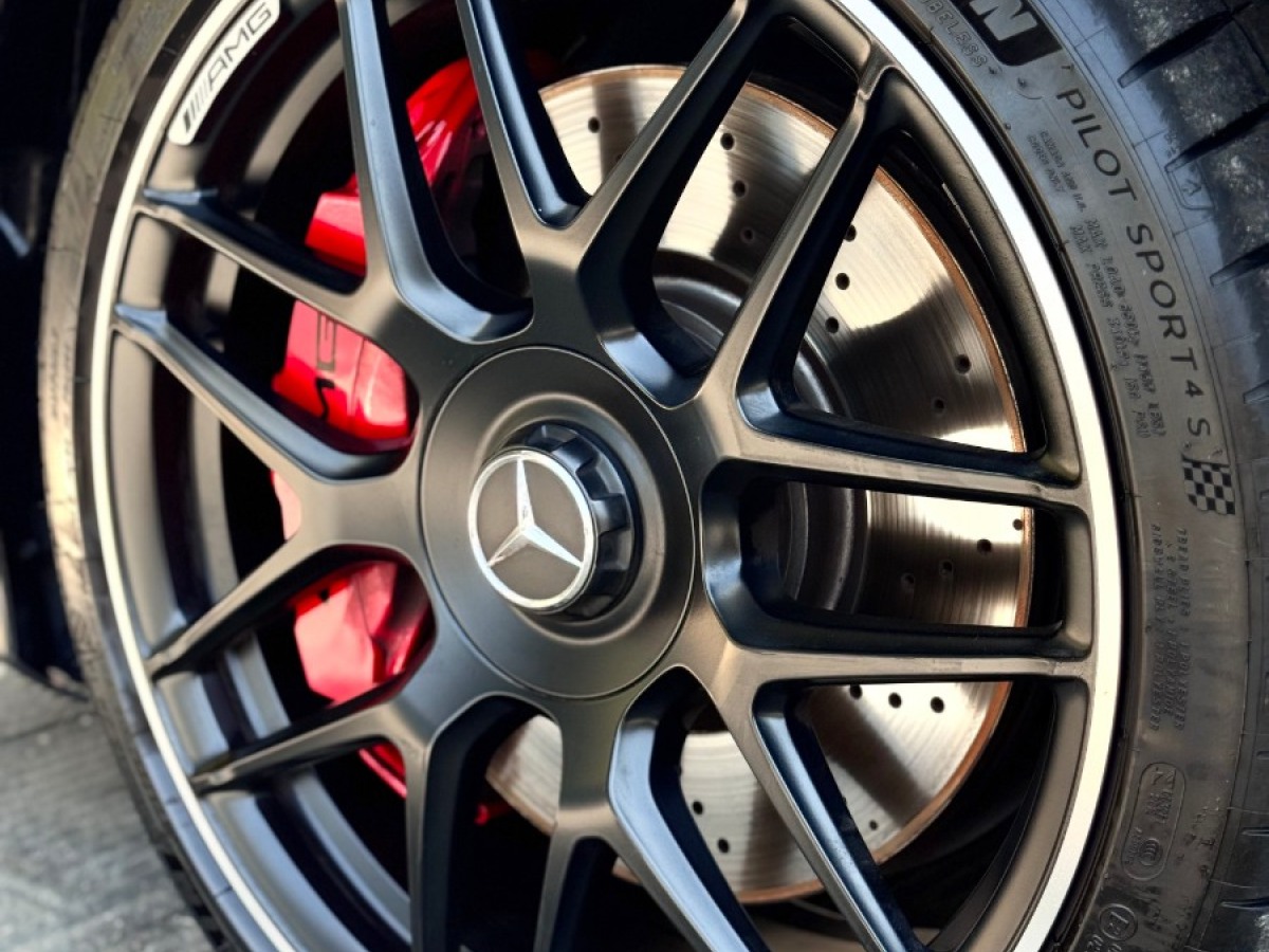 奔馳 奔馳A級(jí)AMG  2024款 AMG A 45 S 4MATIC+燃擎當(dāng)?shù)捞貏e版圖片