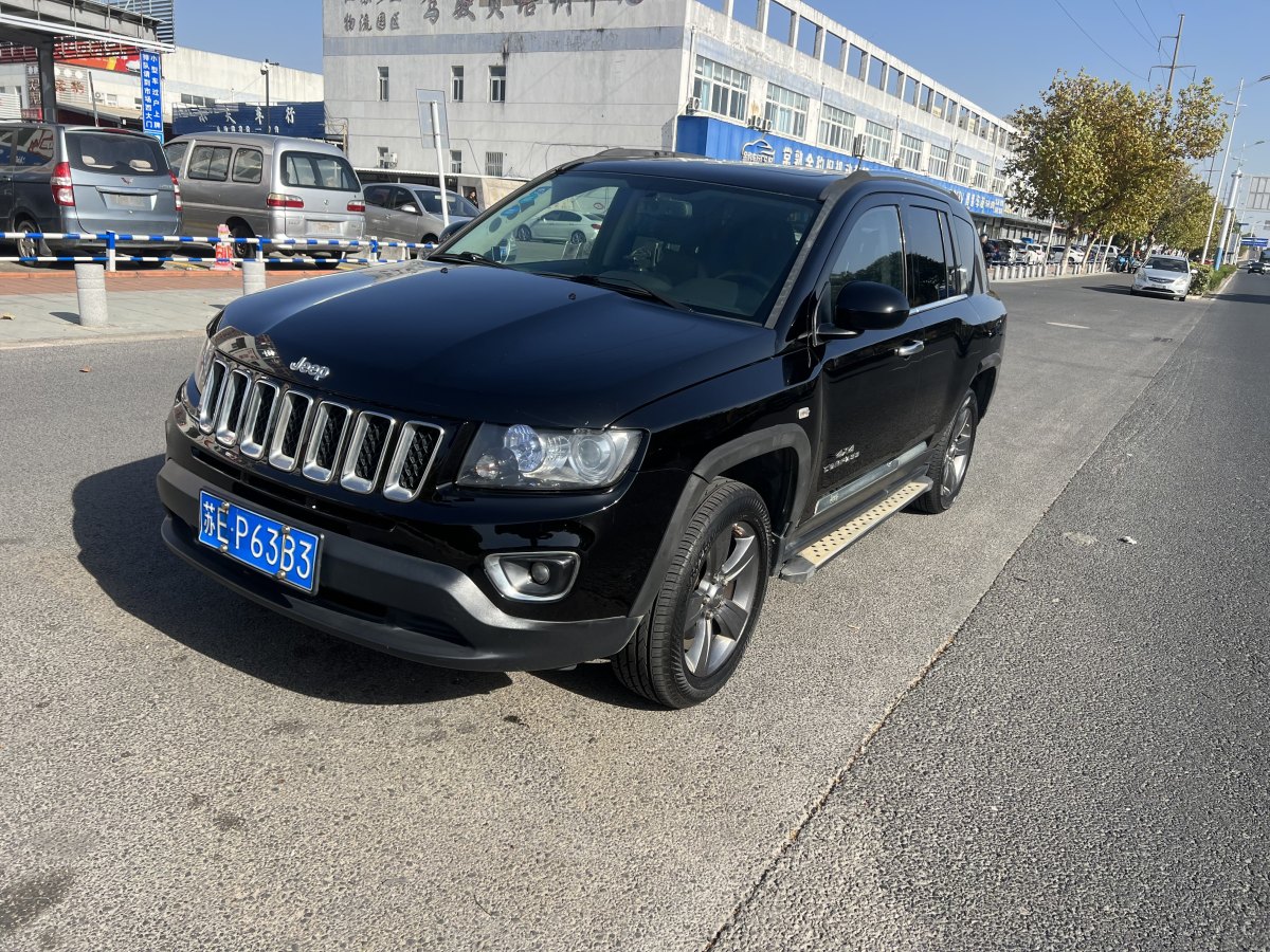 Jeep 指南者  2014款 2.4L 四驅(qū)蛇行珍藏版圖片