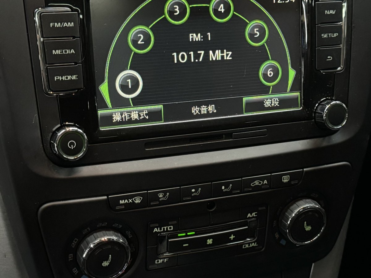 斯柯达 Yeti  2013款 1.8T DSG尊贵版图片
