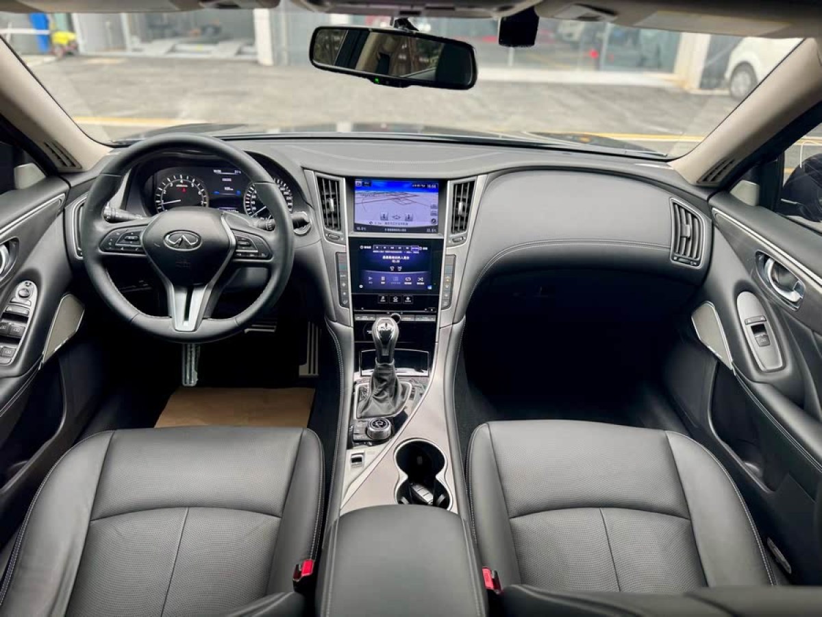 英菲尼迪 Q50L  2020款 2.0T 30周年限量版圖片