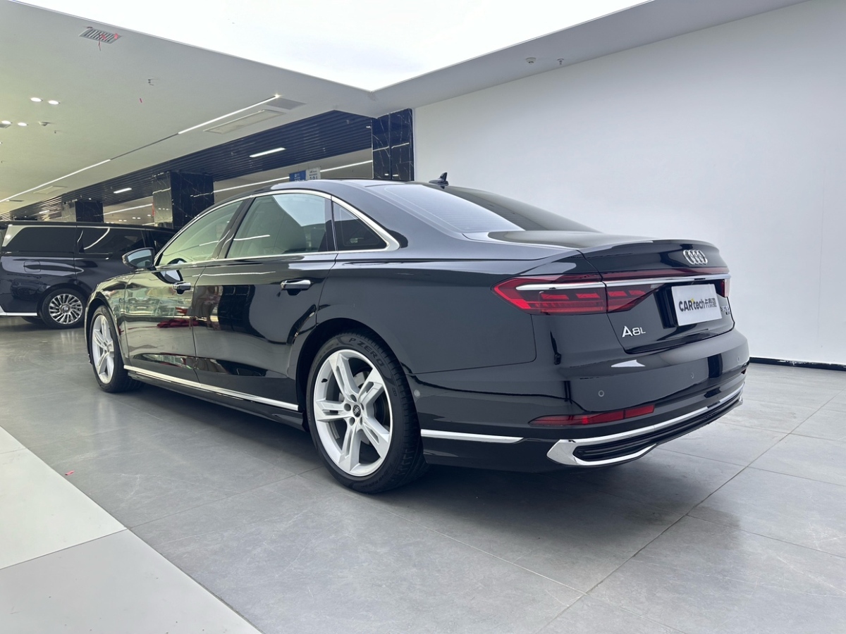 奧迪 奧迪A8  2023款 A8L 50 TFSI quattro 臻選型圖片