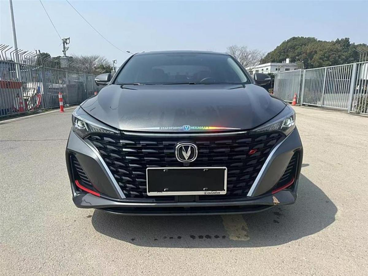 長(zhǎng)安 逸動(dòng)  2022款 PLUS 藍(lán)鯨NE 1.4T GDI DCT尊貴版圖片