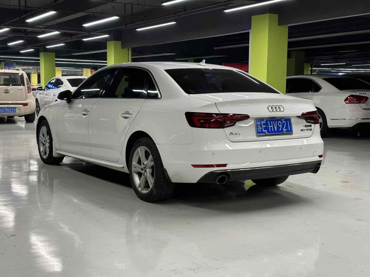 奧迪 奧迪A4L  2018款 30周年年型 40 TFSI 進取型圖片