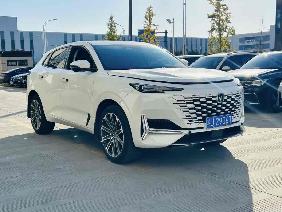 2022年7月長(zhǎng)安 長(zhǎng)安UNI-K  2021款 2.0T 尊貴型