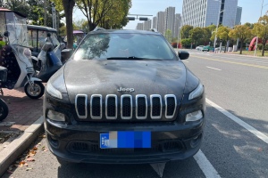 自由光 Jeep 2.4L 領(lǐng)先版