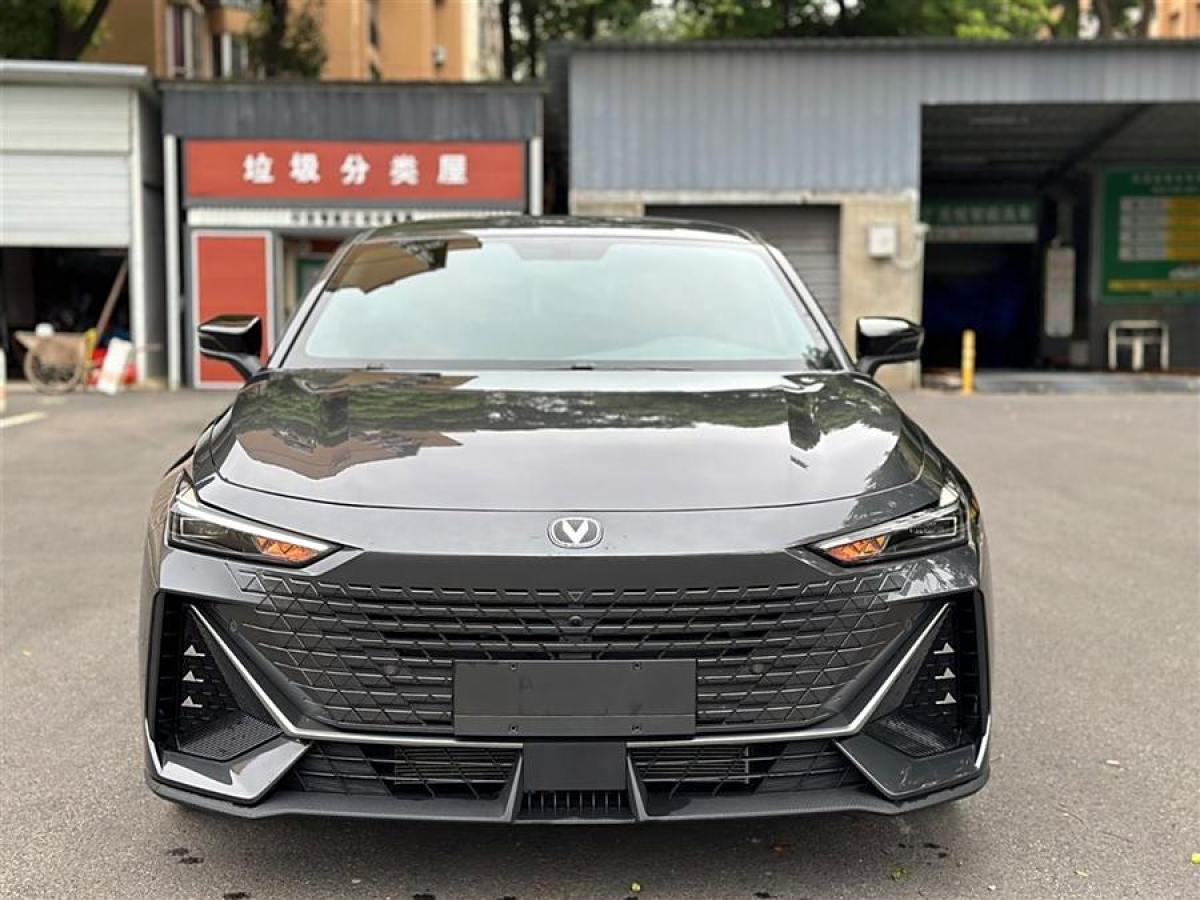 2022年3月長(zhǎng)安 長(zhǎng)安UNI-V  2022款 1.5T 卓越型