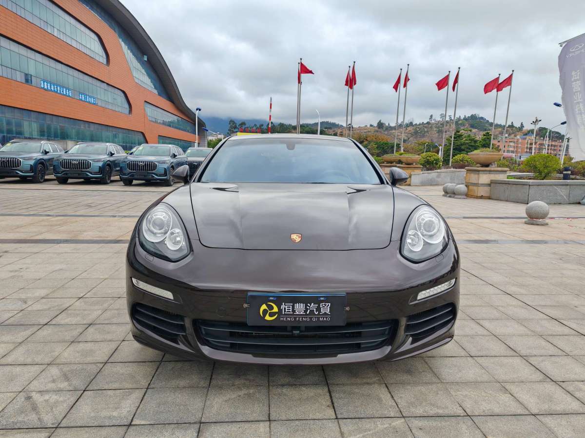 2015年8月保时捷 Panamera  2014款 Panamera 3.0T