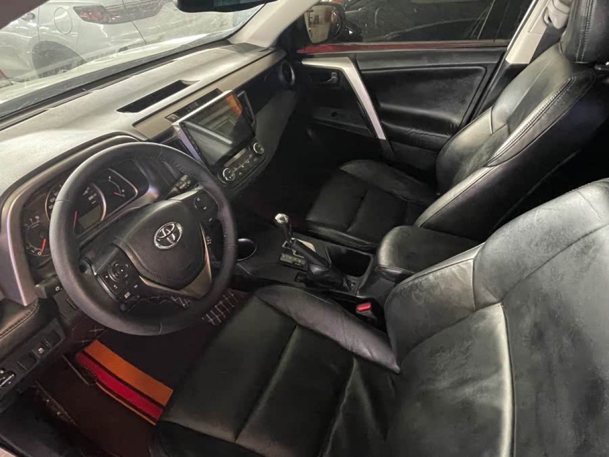 豐田 RAV4榮放  2015款 2.5L 自動四驅(qū)精英版圖片