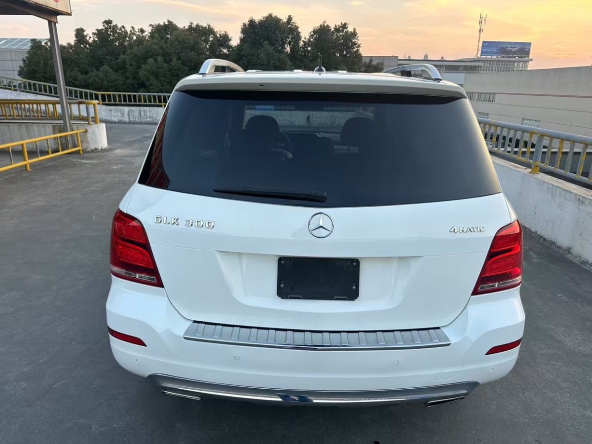 奔馳 奔馳GLK級(jí)  2015款 GLK 300 4MATIC 時(shí)尚型 極致版圖片