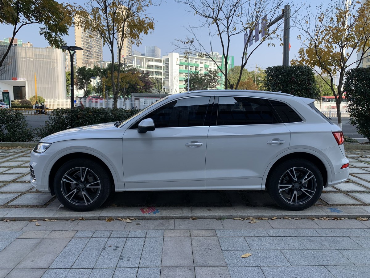 奧迪 奧迪Q5L  2018款  40 TFSI 榮享時尚型 國VI圖片