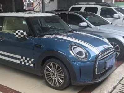 2021年11月 MINI MINI 改款 1.5T COOPER 艺术家图片