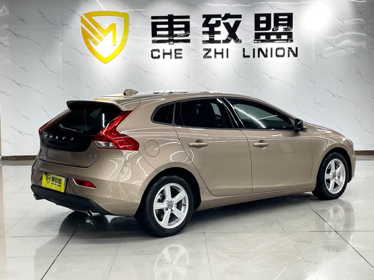 沃爾沃 V40  2016款 T3 智逸版圖片