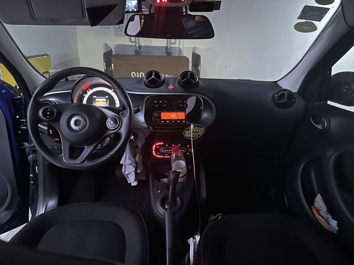 2018年1月smart forfour  2016款 1.0L 52千瓦靈動版