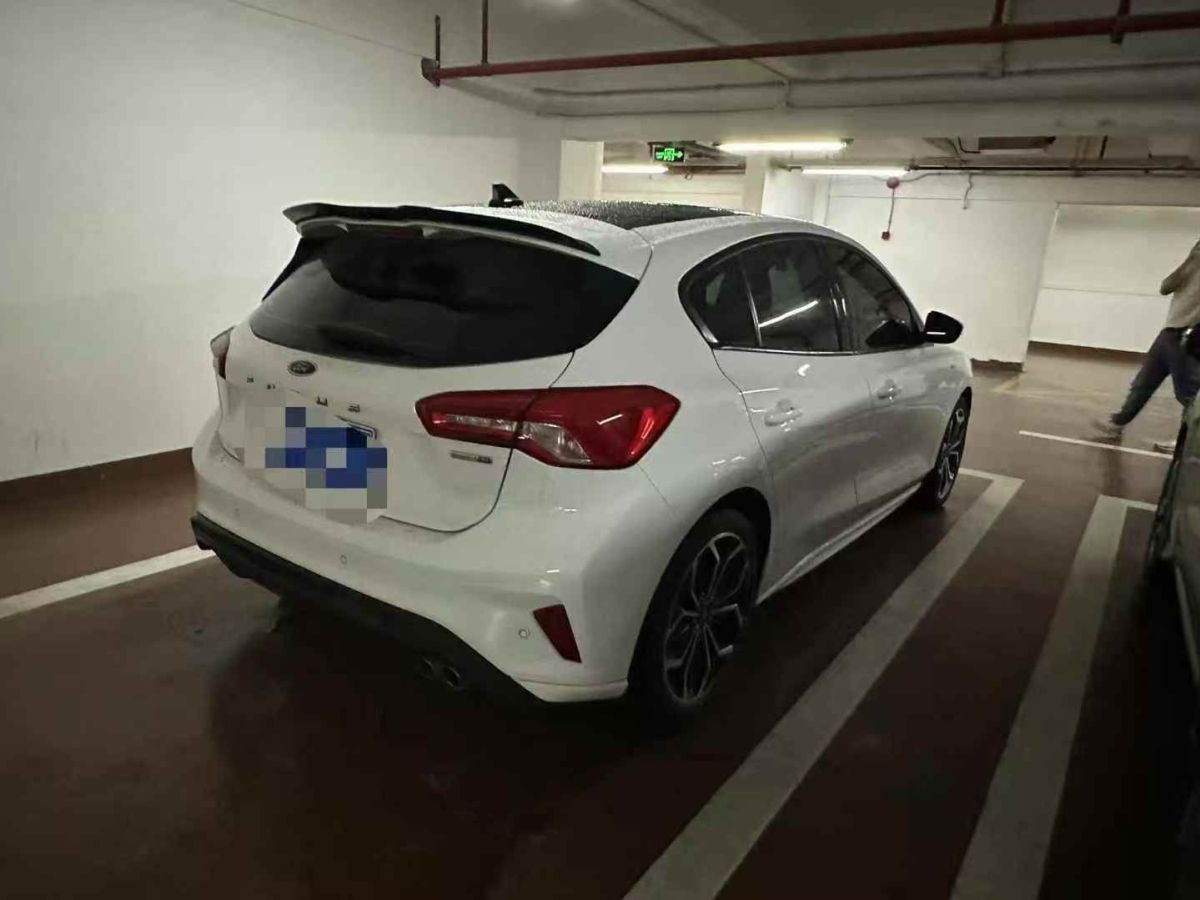 福特 福克斯  2021款 三廂 EcoBoost 180 自動ST Line圖片