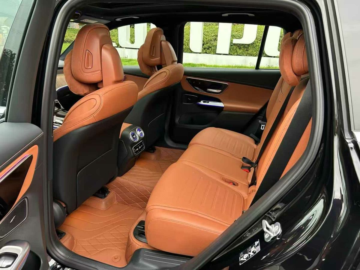 奔馳 奔馳GLC  2023款 GLC 300 4MATIC 轎跑SUV圖片