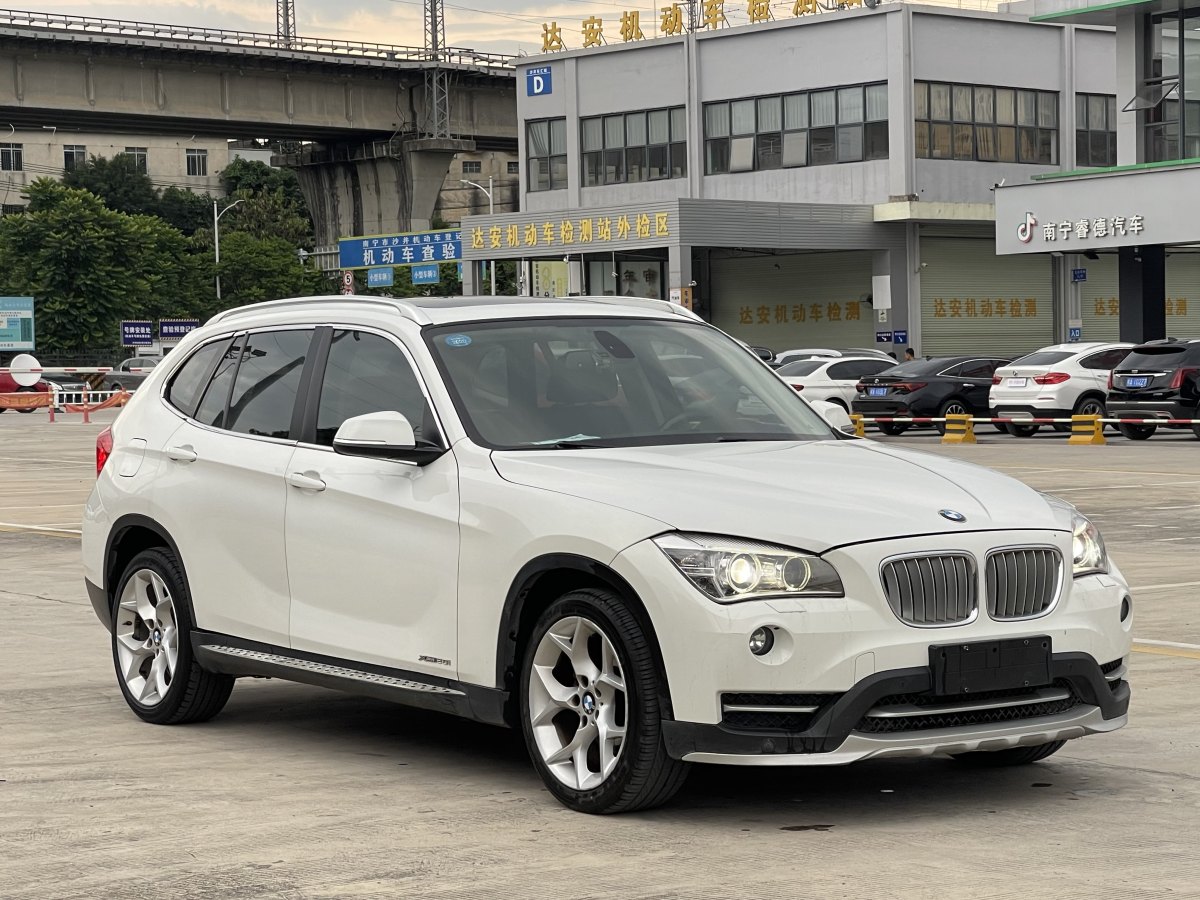 寶馬 寶馬X1  2014款 xDrive20i X設(shè)計(jì)套裝圖片