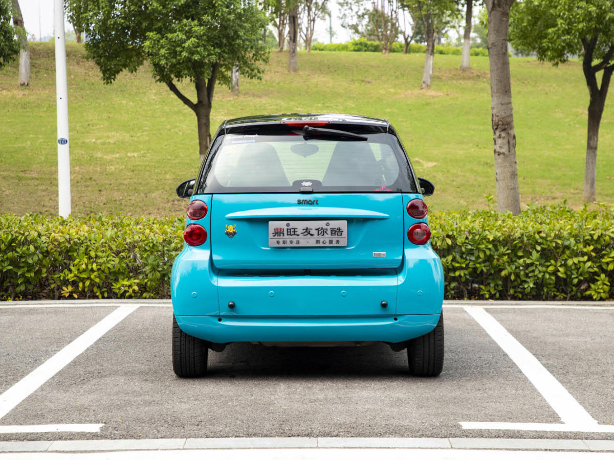 2012年4月smart fortwo  2012款 1.0 MHD 硬頂激情版