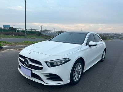 2022年8月 奔馳 奔馳A級 改款 A 200 L 運(yùn)動轎車動感型圖片