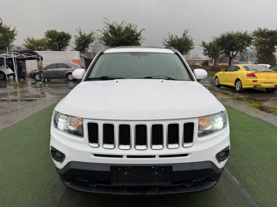 2014年8月 Jeep 指南者(進(jìn)口) 改款 2.4L 四驅(qū)舒適版圖片