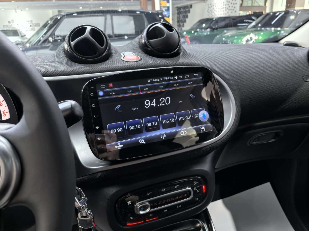 smart forfour  2018款 1.0L 52千瓦激情版圖片