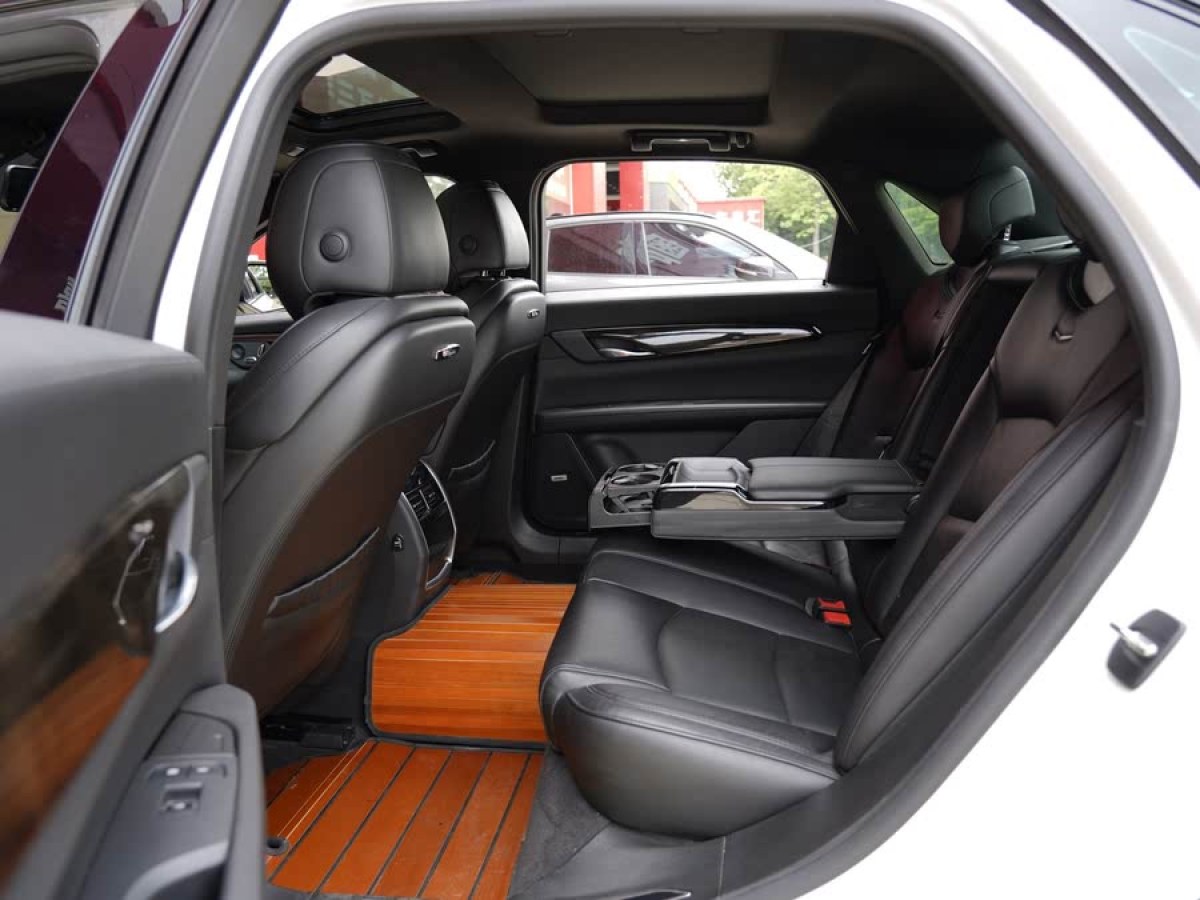 凱迪拉克 CT6  2023款 28T 豪華型圖片