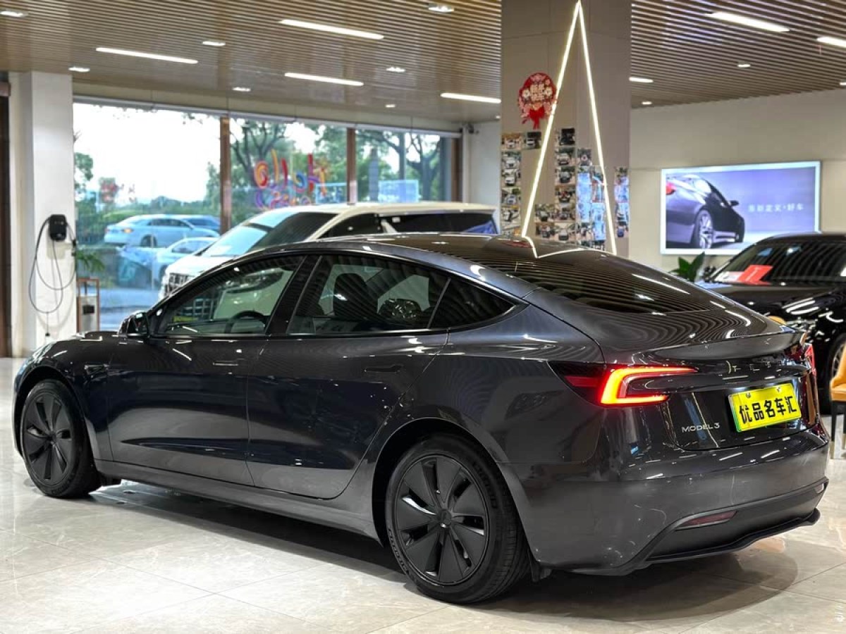 特斯拉 Model 3  2023款 煥新版 后輪驅(qū)動圖片