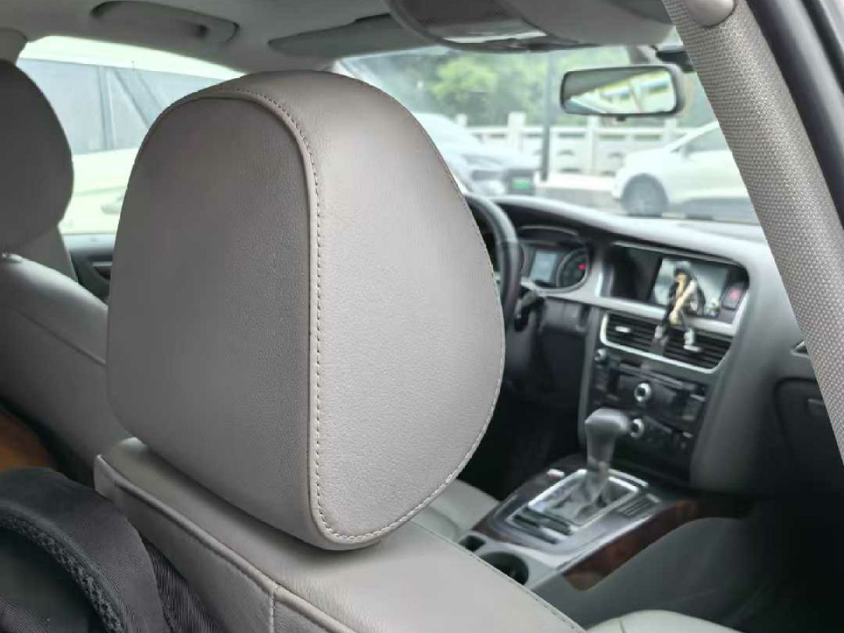 奧迪 奧迪A4L  2013款 A4L 30TFSI 手動(dòng)舒適型圖片