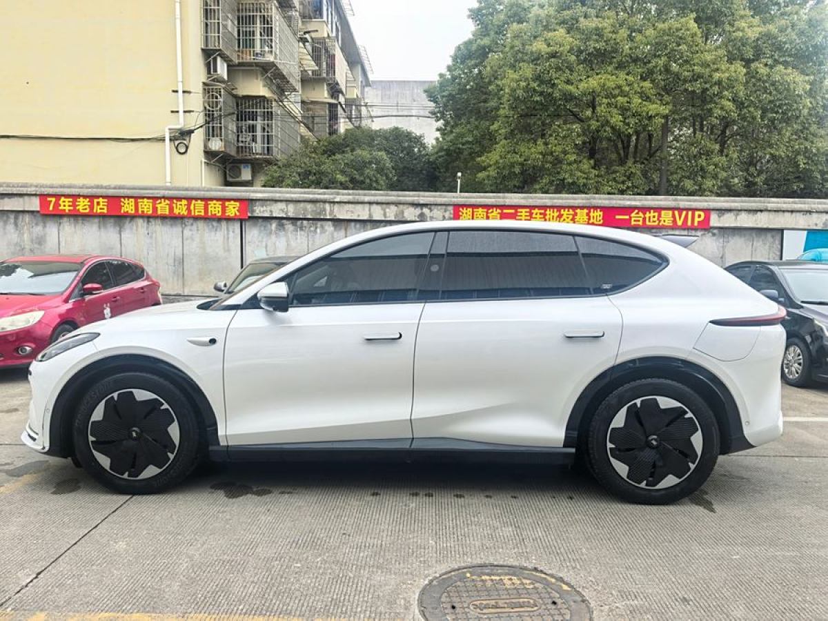 智己 智己LS7  2023款 90kWh Elite后驅(qū)版圖片