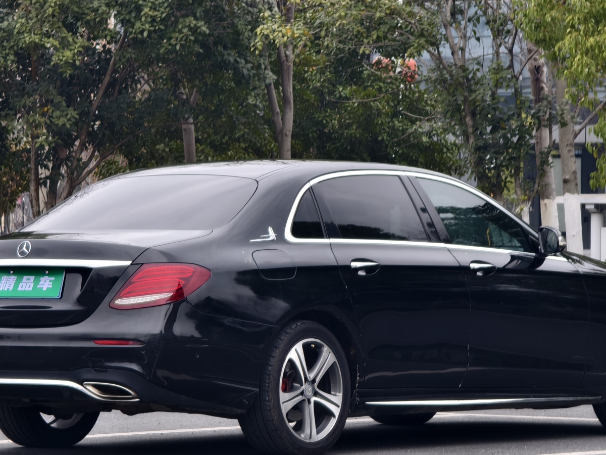 奔馳 奔馳E級  2019款 E 200 L 運(yùn)動型圖片