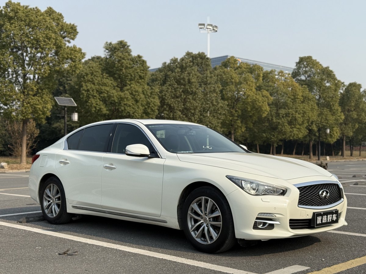 英菲尼迪 Q50L  2016款 2.0T 悅享版圖片