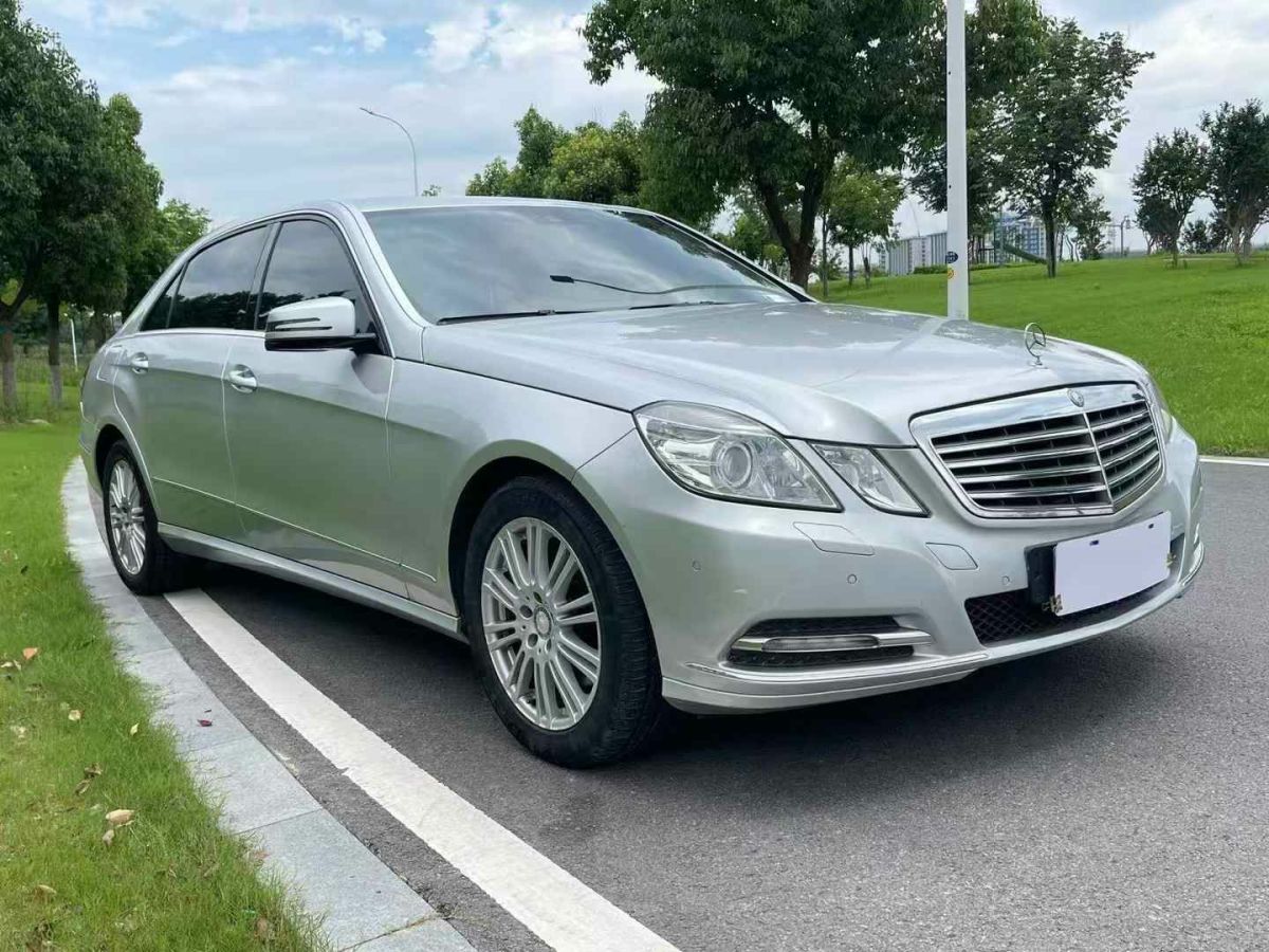 奔馳 奔馳E級  2013款 E 260 L CGI優(yōu)雅型圖片