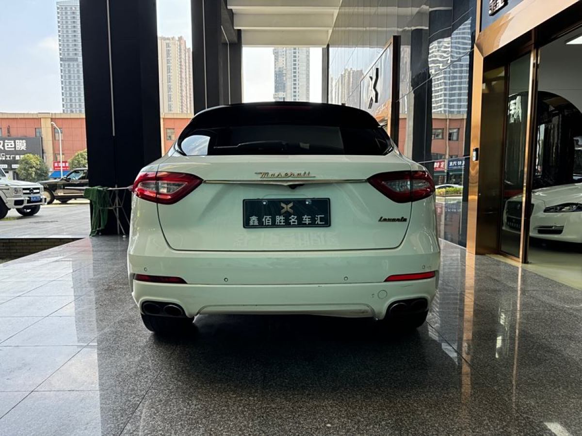 玛莎拉蒂 Levante  2016款 3.0T Levante图片