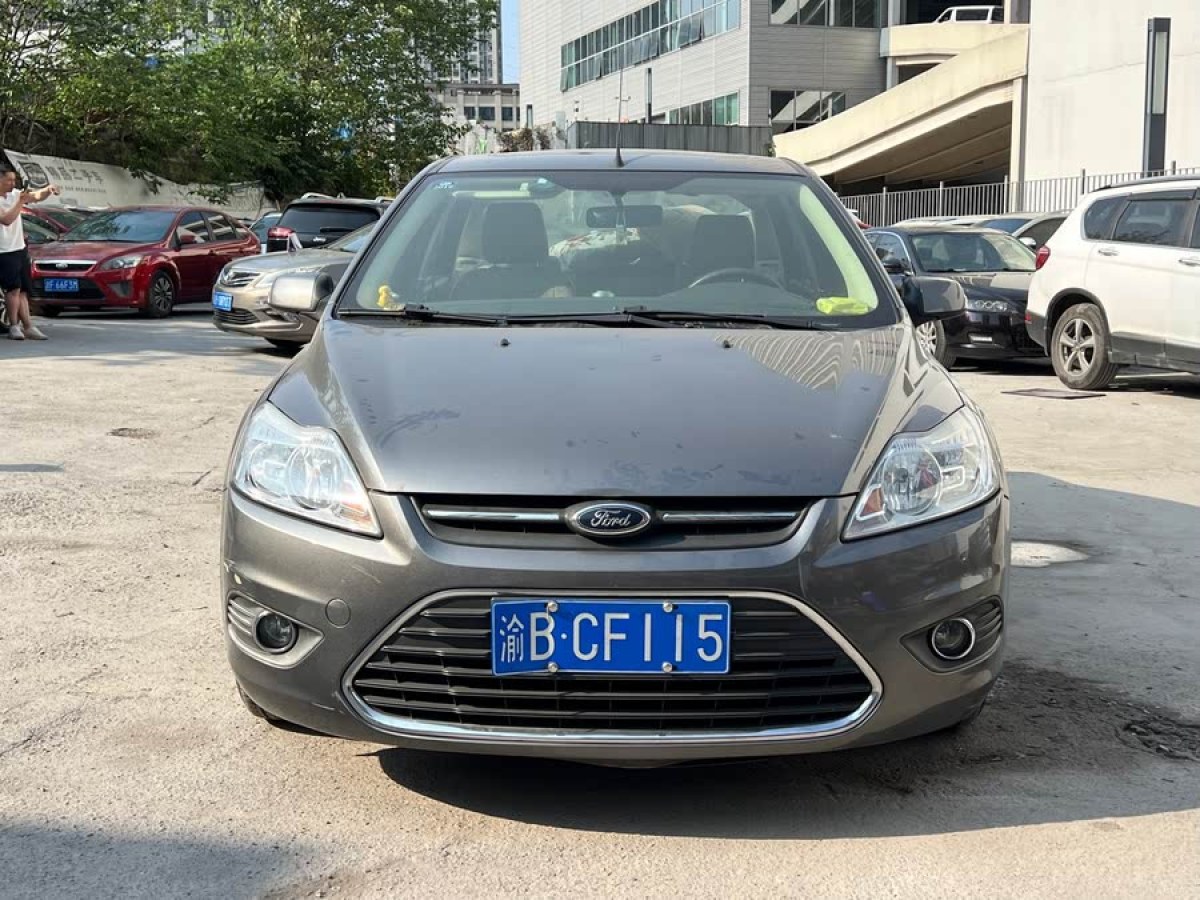 福特 ?？怂? 2011款 三廂 1.8L 自動時尚型圖片