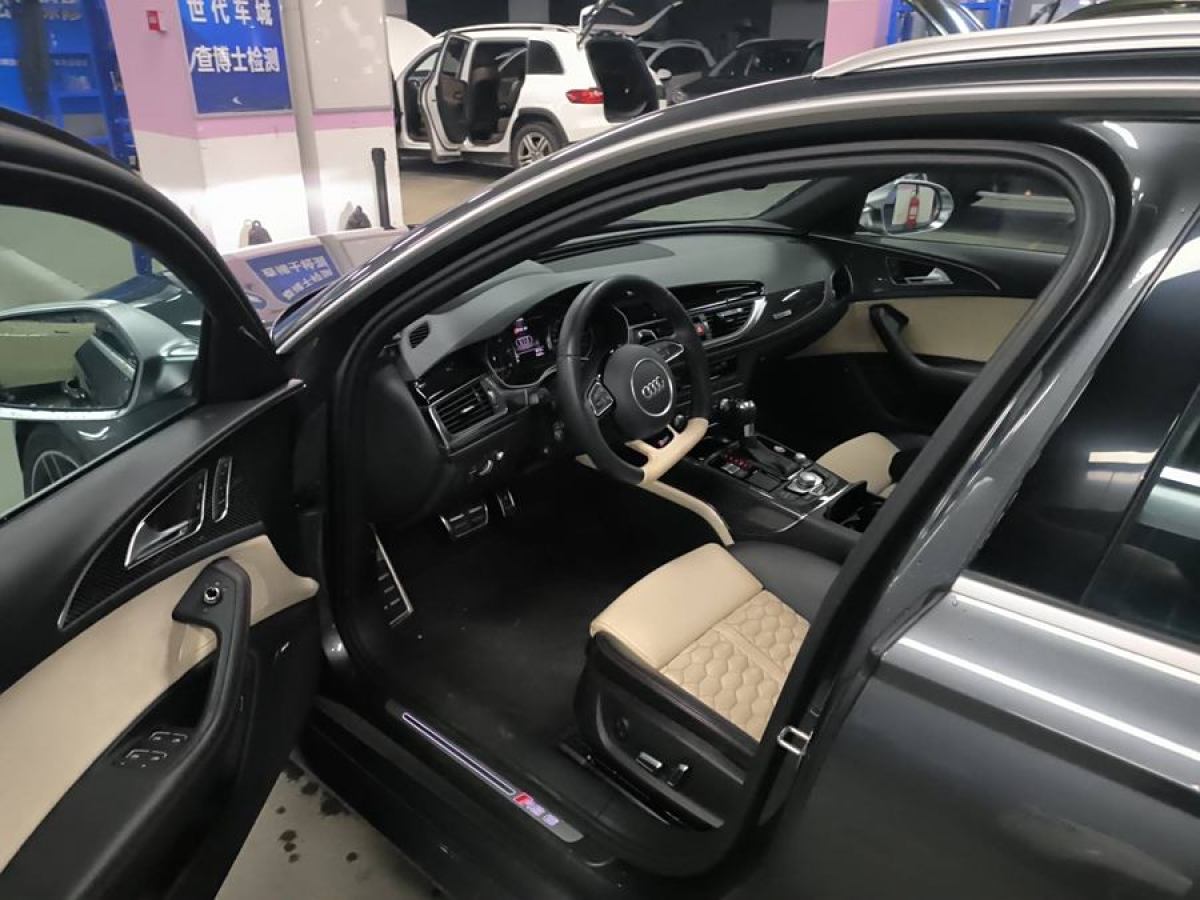 奧迪 奧迪RS 6  2018款 RS 6 4.0T Avant尊享運(yùn)動(dòng)限量版圖片