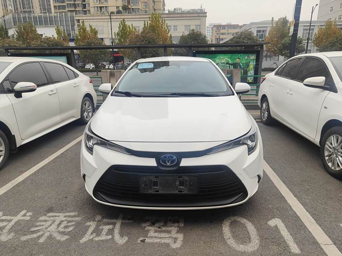 豐田 雷凌  2023款 智能電混雙擎 1.8L 領(lǐng)先版圖片